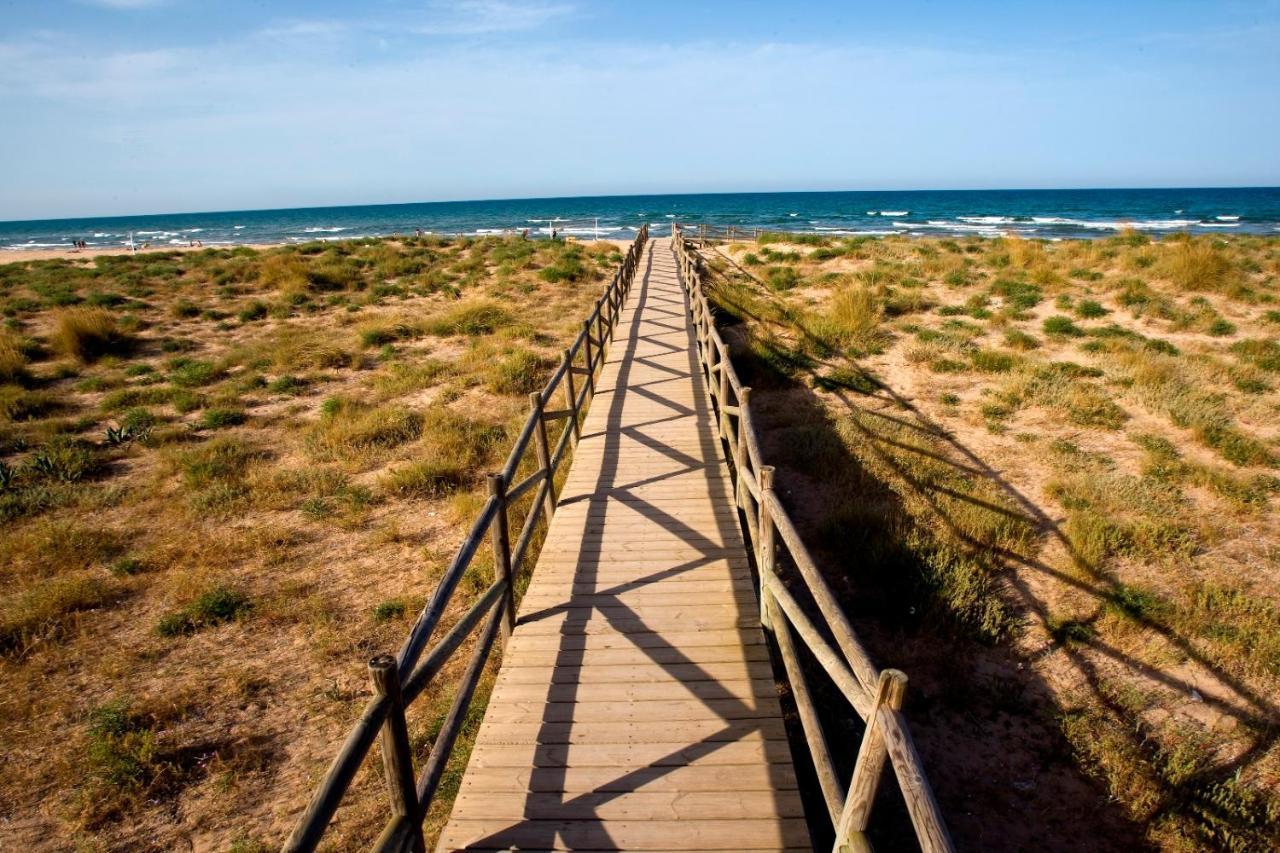 Aigua Blava Primera Linea - Alquiler Solo Familias Appartement Playa de Gandia Buitenkant foto