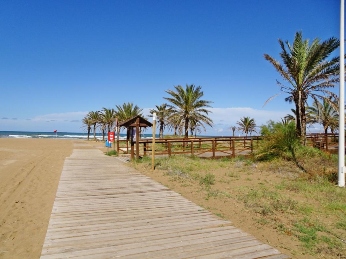 Aigua Blava Primera Linea - Alquiler Solo Familias Appartement Playa de Gandia Buitenkant foto